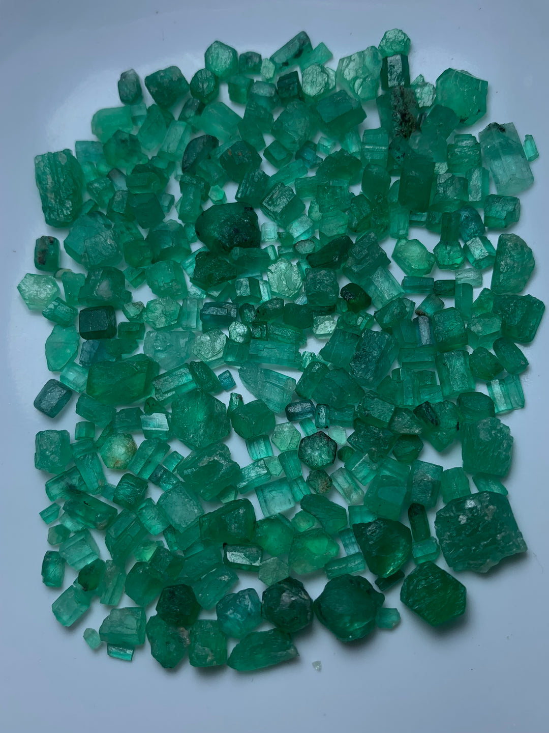 142.55 Carats Gorgeous Facet Rough Emeralds