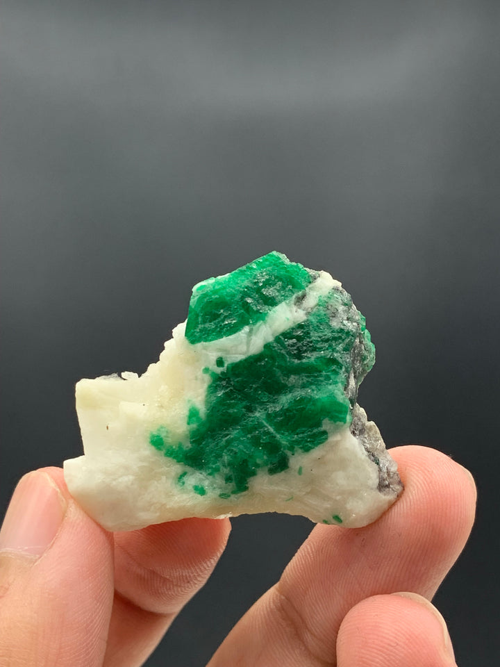 13.83 Grams Gorgeous Emerald Specimen