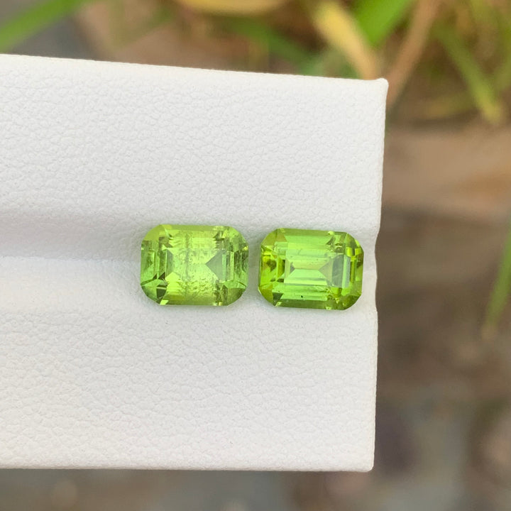 4.70 Carats Gorgeous Natural Loose Emerald Shape Peridot Pair