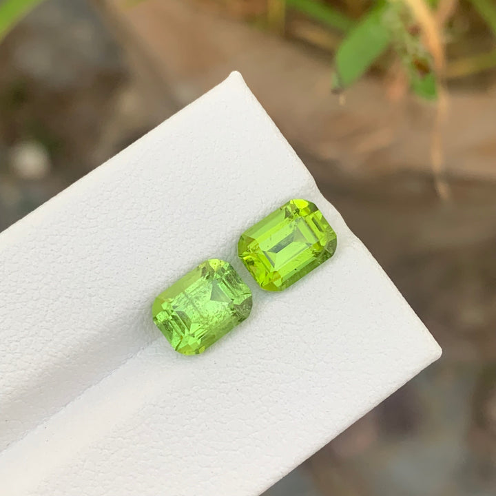 4.70 Carats Gorgeous Natural Loose Emerald Shape Peridot Pair