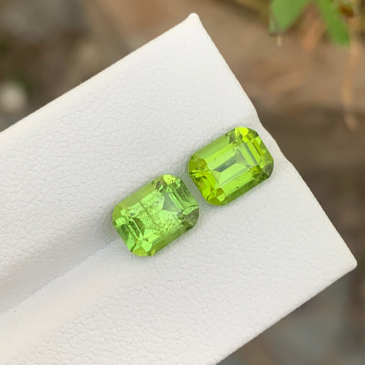 4.70 Carats Gorgeous Natural Loose Emerald Shape Peridot Pair