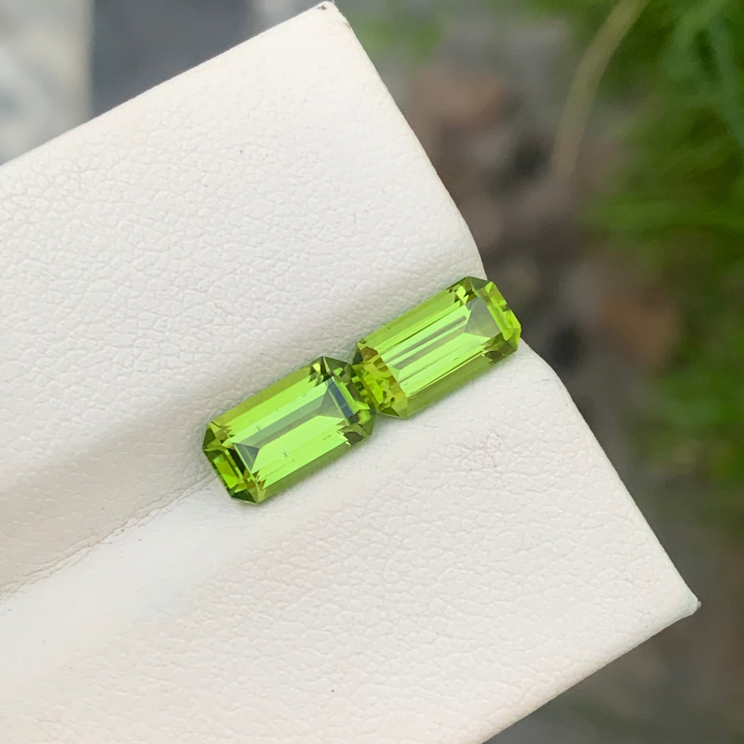 4.20 Carats Lovely Natural Loose Apple Green Peridot Pair