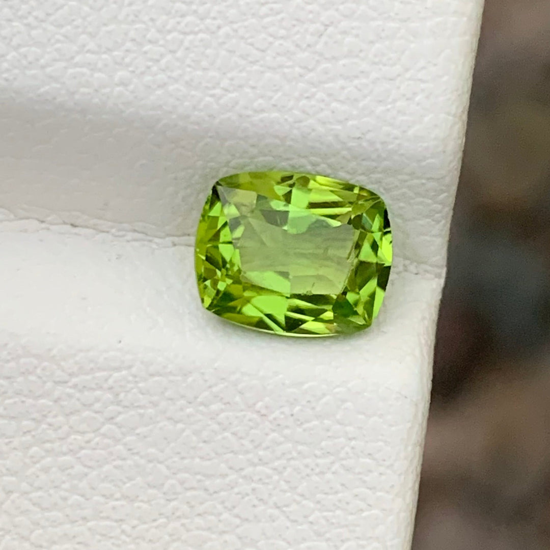 1.70 Carats Glamorous Natural Loose Apple Green Peridot