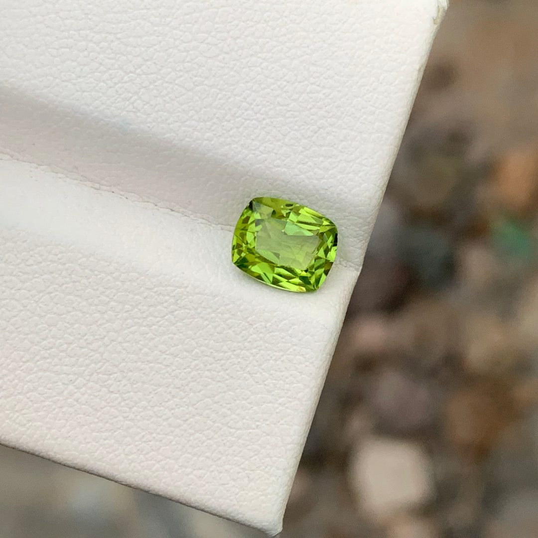 1.70 Carats Glamorous Natural Loose Apple Green Peridot