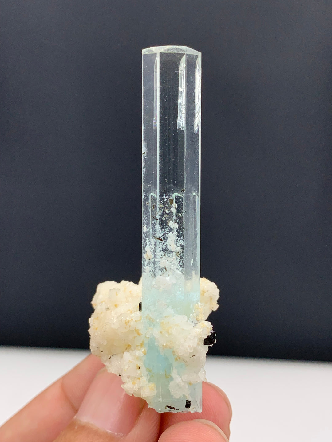 Lovely Aquamarine Specimen - Glitter Gemstones