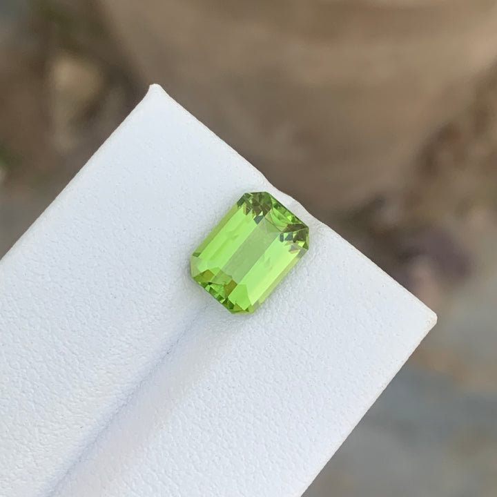 3.45 Carats Pretty Natural Loose Emerald Cut Apple Green Peridot