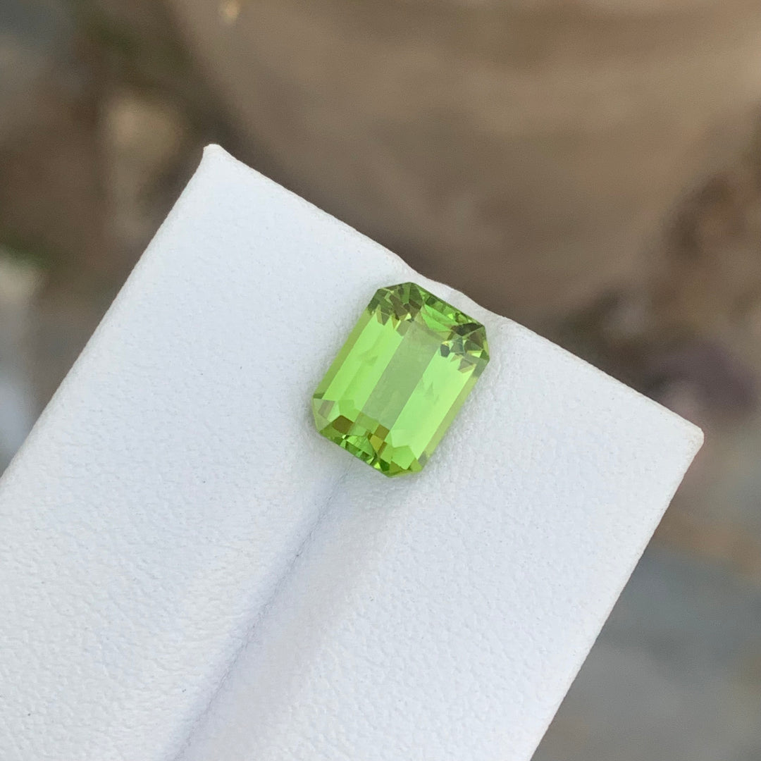 3.45 Carats Pretty Natural Loose Emerald Cut Apple Green Peridot