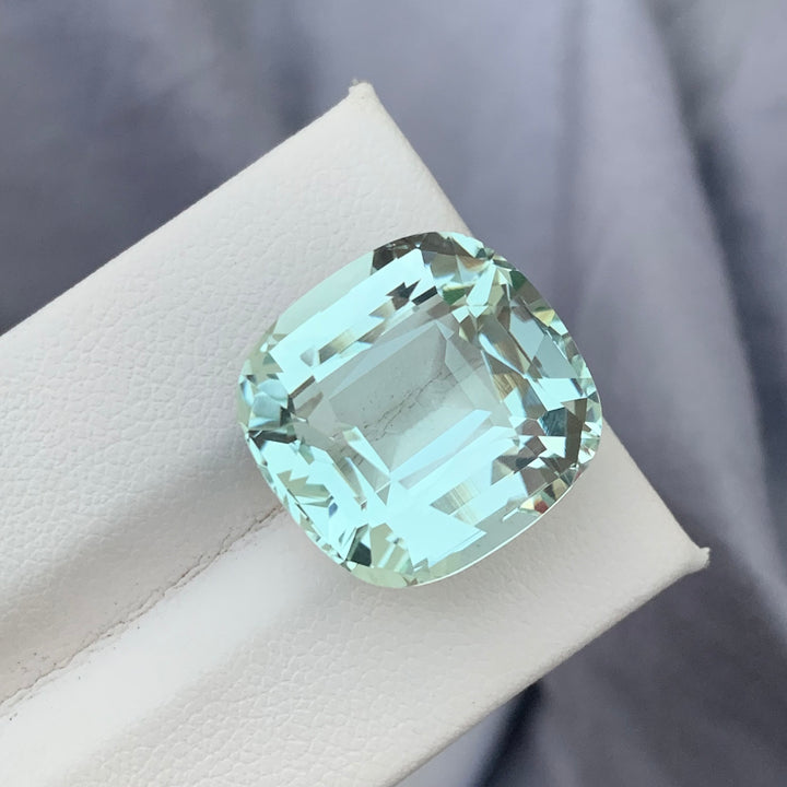 22.95 Carats Glamorous Natural Faceted Green Aquamarine