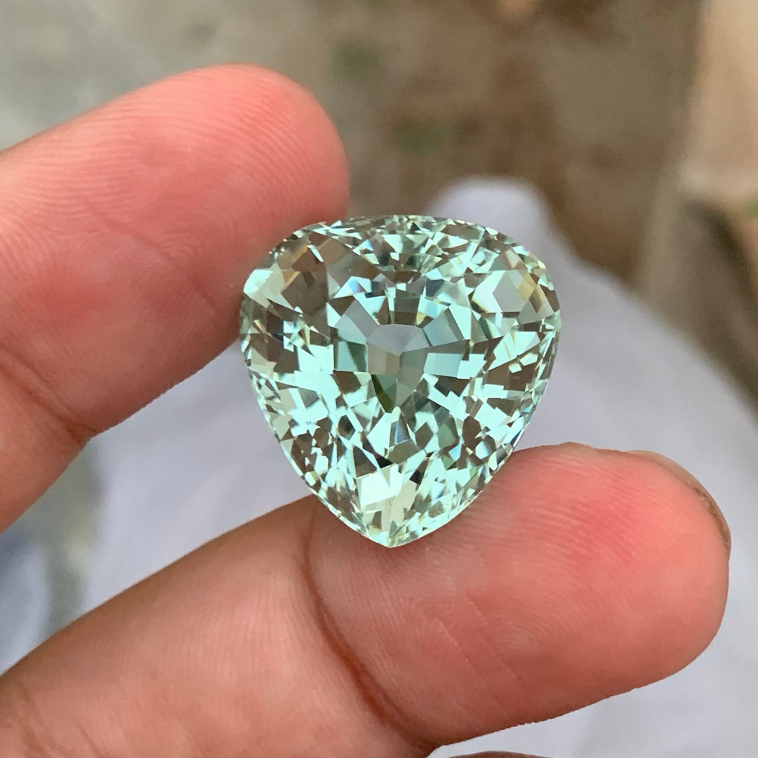 29.65 Carats Amazing Natural Loose Heart Shape Green Aquamarine