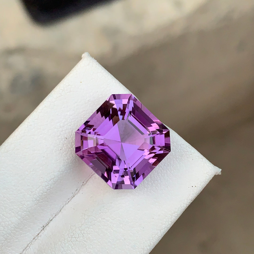14.60 Carats Stunning Loose Amethyst - Glitter Gemstones