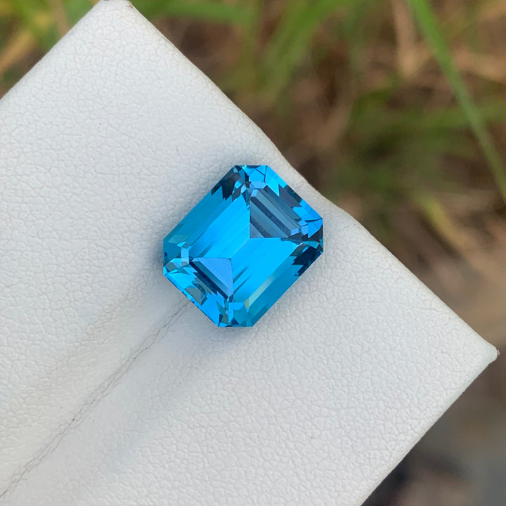 7.45 Carats Beautiful Natural Faceted Asscher Cut Electric Blue Topaz