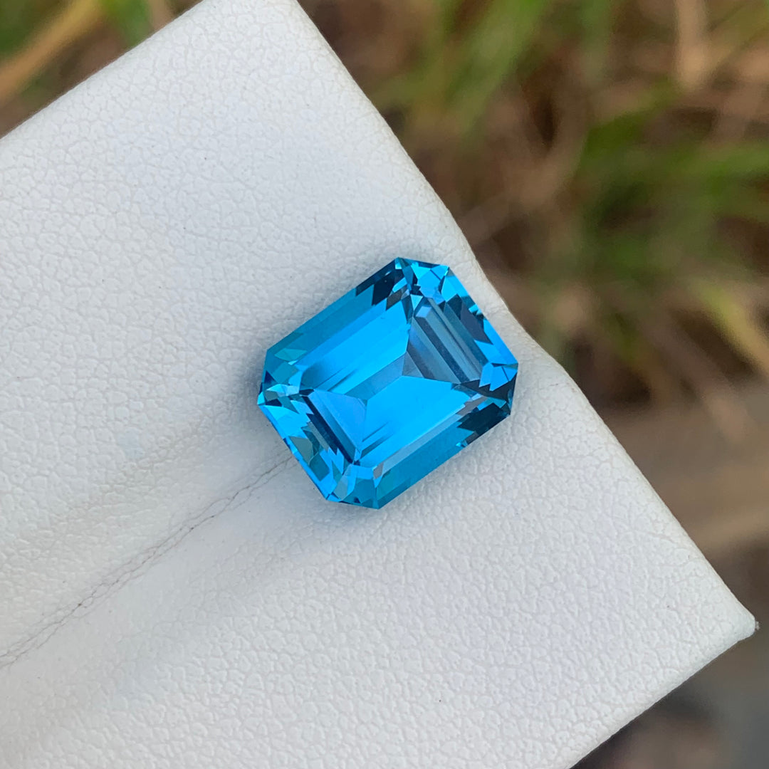 7.45 Carats Beautiful Natural Faceted Asscher Cut Electric Blue Topaz