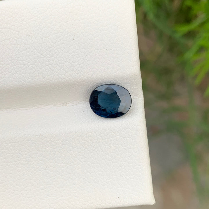 1.95 Carats Lovely Natural Loose Dark Blue Sapphire
