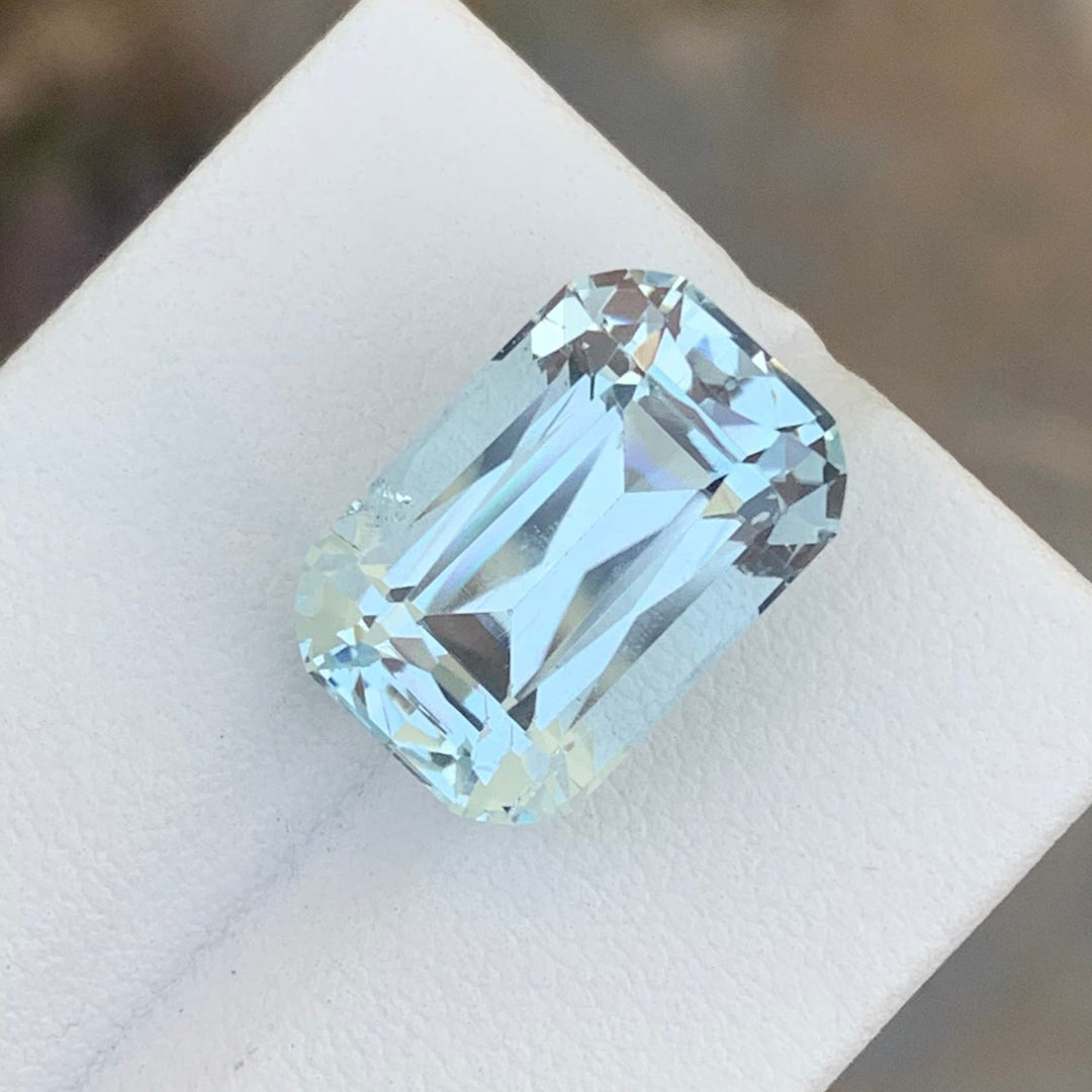 10.90 Carats Lovely Natural Loose Aquamarine