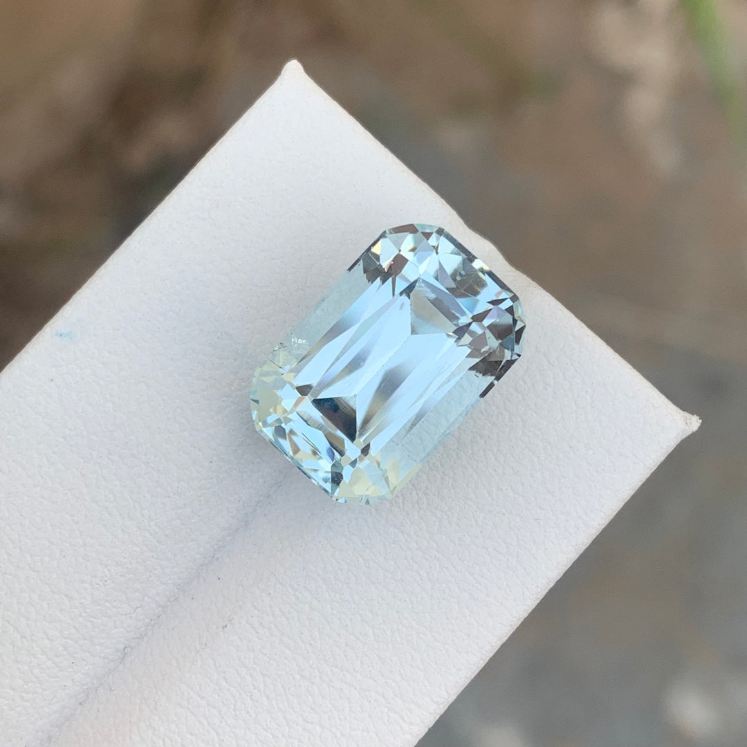 10.90 Carats Lovely Natural Loose Aquamarine