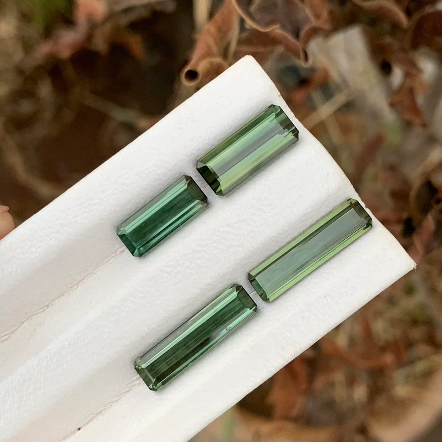 15.25 Carats Gorgeous Loose Henna Green Tourmaline Lot - Glitter Gemstones