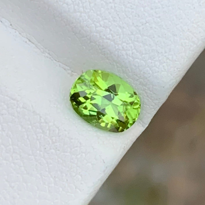 1.40 Carats Magnificent Natural Loose Fancy Cut Oval Shape Apple Green Peridot