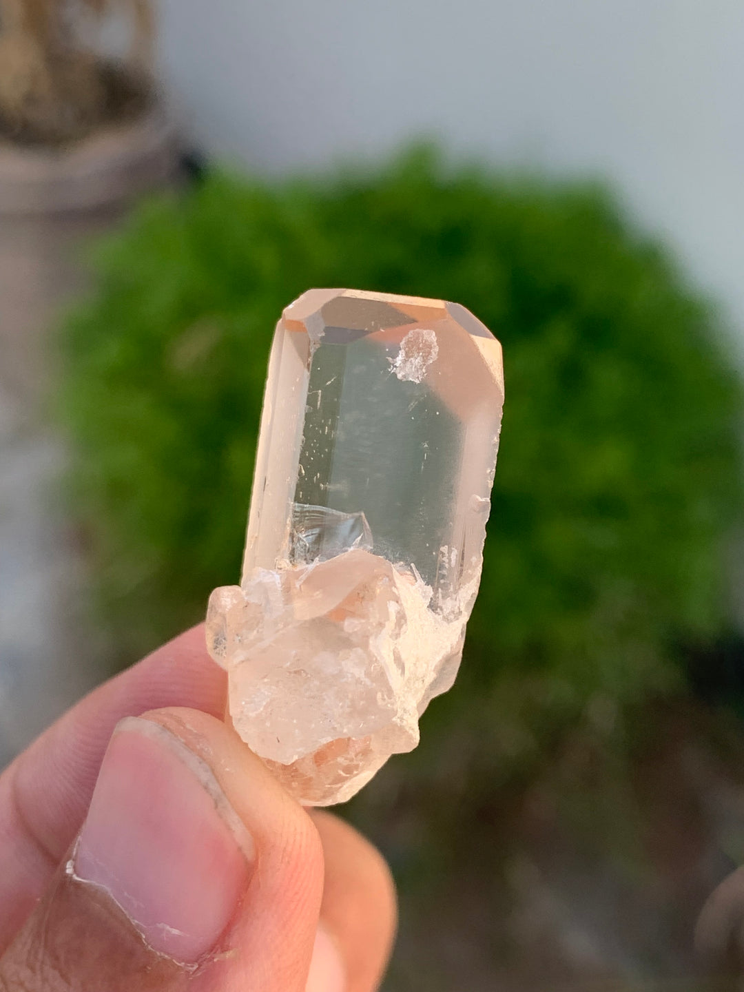 17.40 Carats Fabulous Facet Grade Golden Topaz Crystal