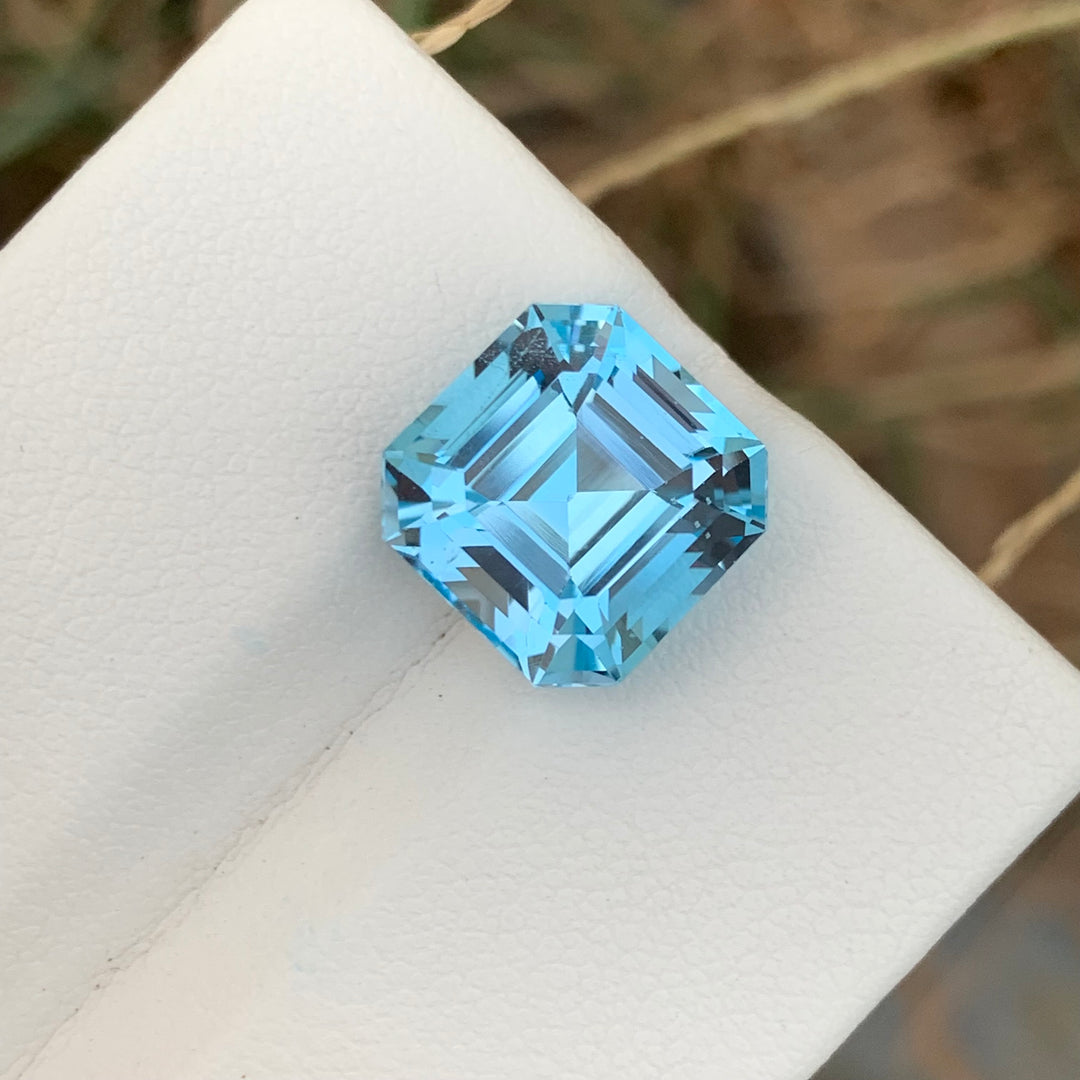 9.70 Carats Stunning Natural Loose Topaz