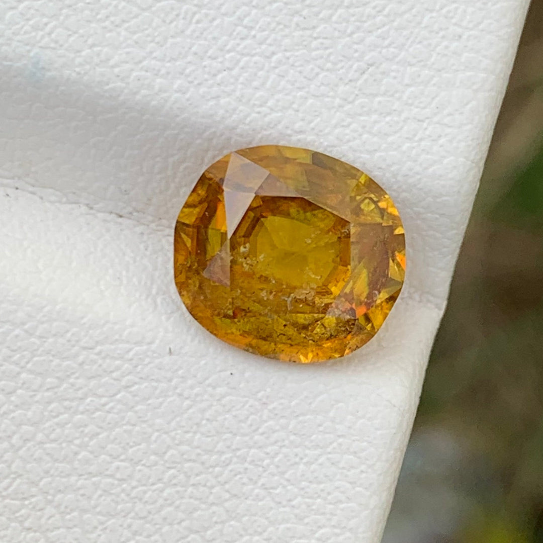 4.00 Carats Pretty Natural Loose Sphene