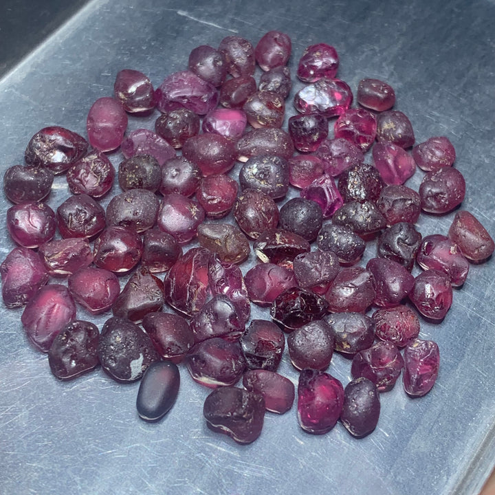 30 Grams Gorgeous Facet Rough Rhodolite Garnet - Glitter Gemstones