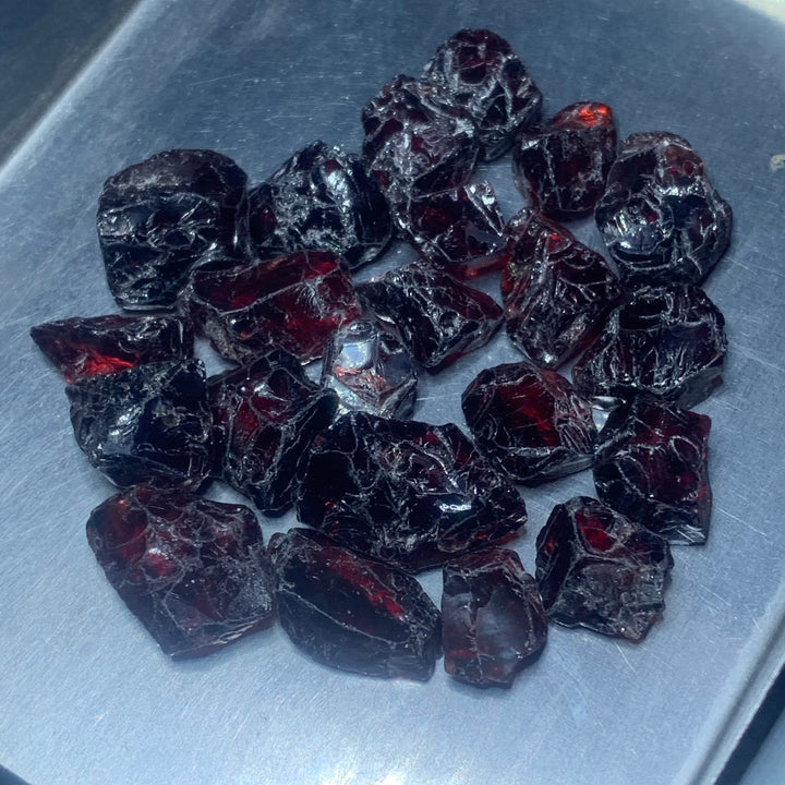 40 Grams Lovely Facet Rough Rhodolite Garnet - Glitter Gemstones