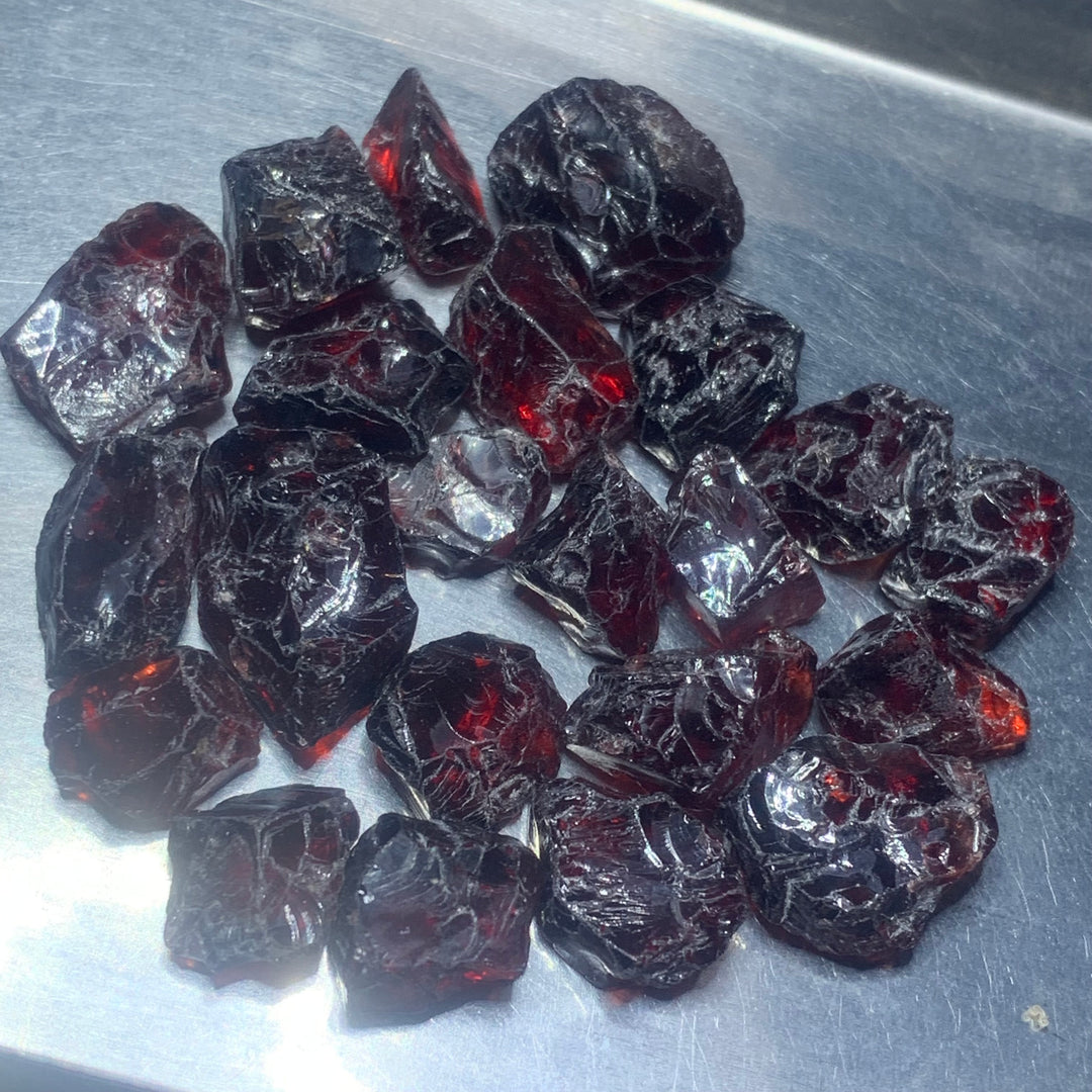 40 Grams Lovely Facet Rough Rhodolite Garnet - Glitter Gemstones