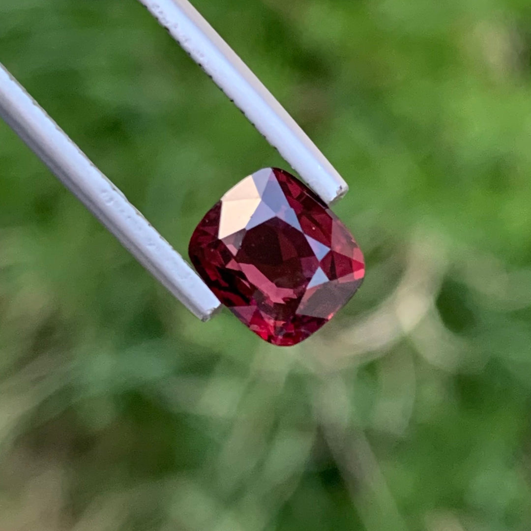 1.80 Carats Gorgeous Natural Faceted Spinel