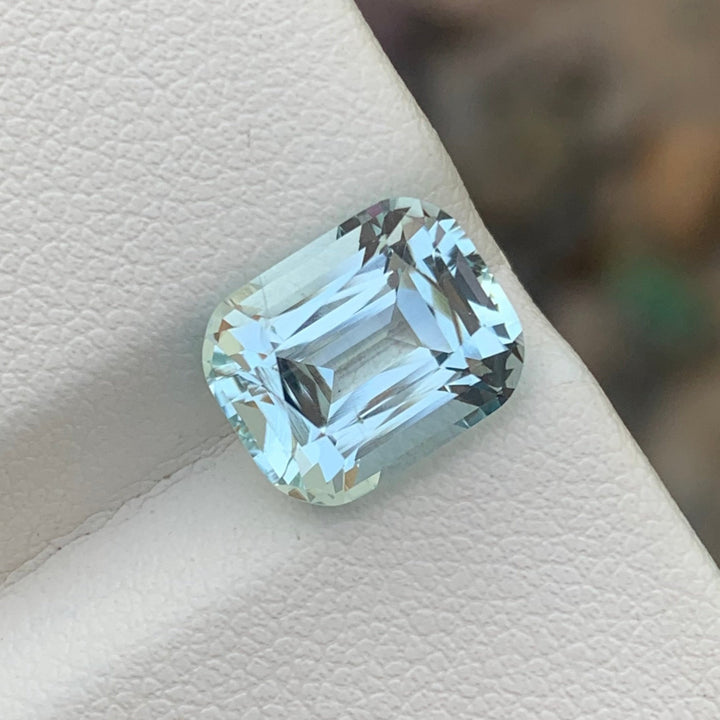 4.15 Carats Magnificent Natural Faceted Aquamarine