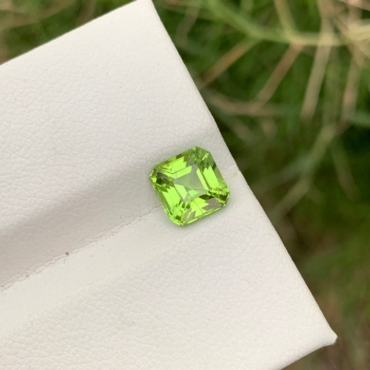 2.10 Carats Stunning Natural Loose Peridot