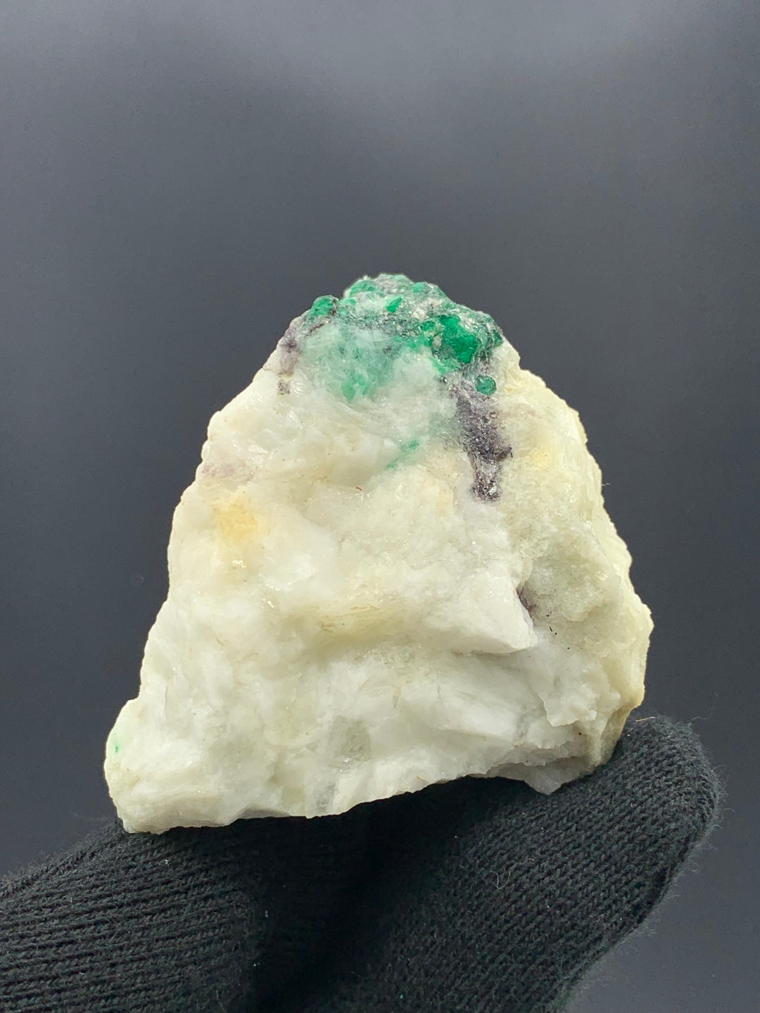 69.19 Grams Beautiful Emerald Specimen