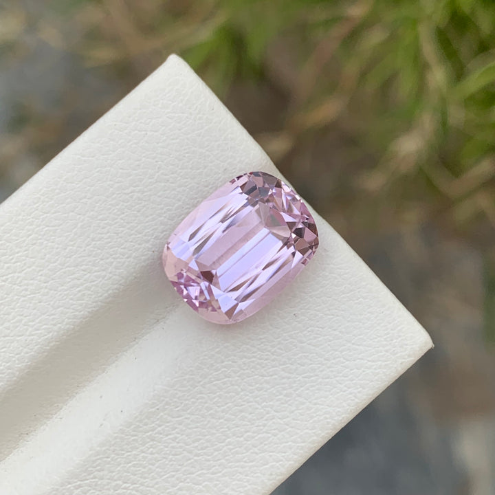 8.25 Carats Faceted Cushion Shape Lavender Kunzite