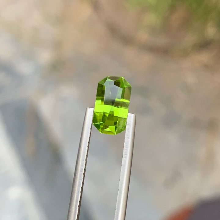2.45 Carats Loose Emerald Shape Peridot