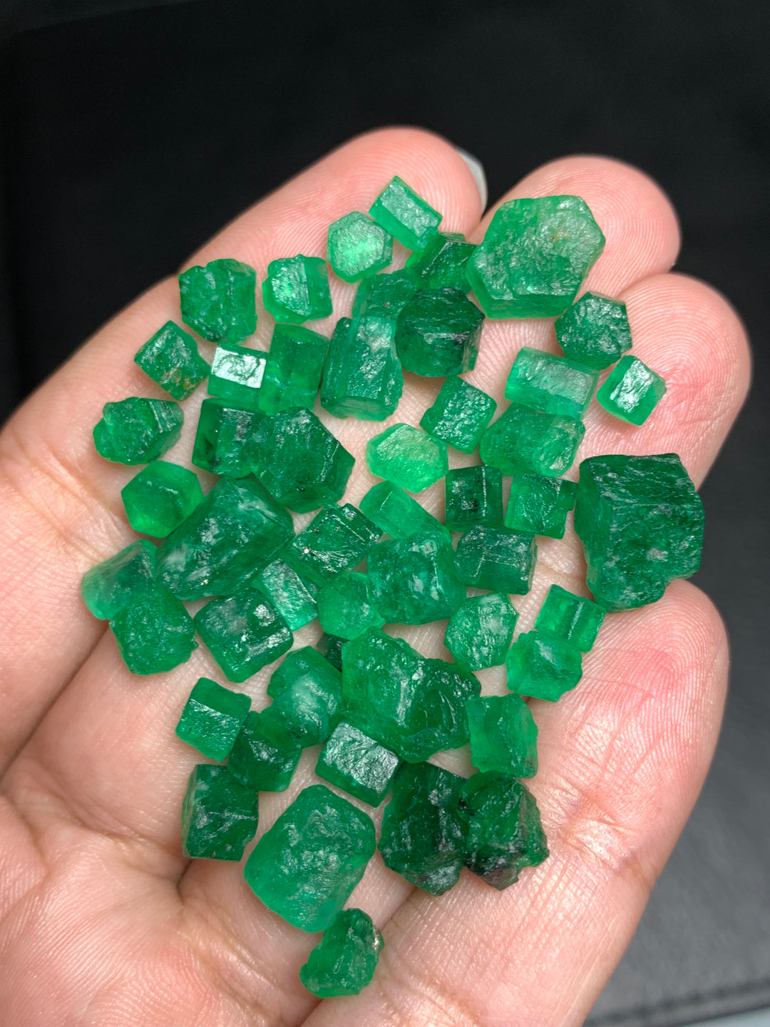 facet rough emeralds