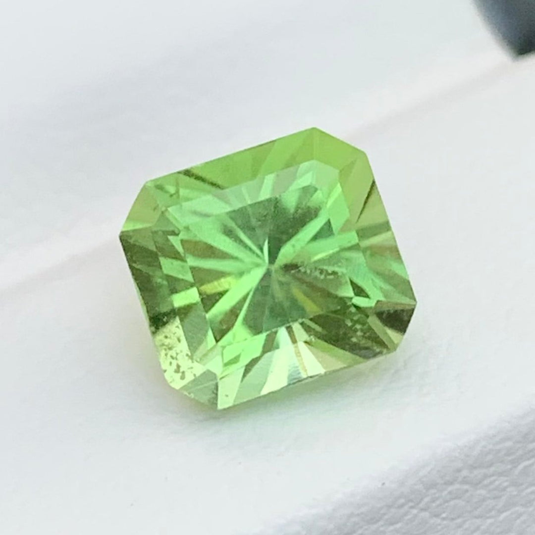 faceted peridot