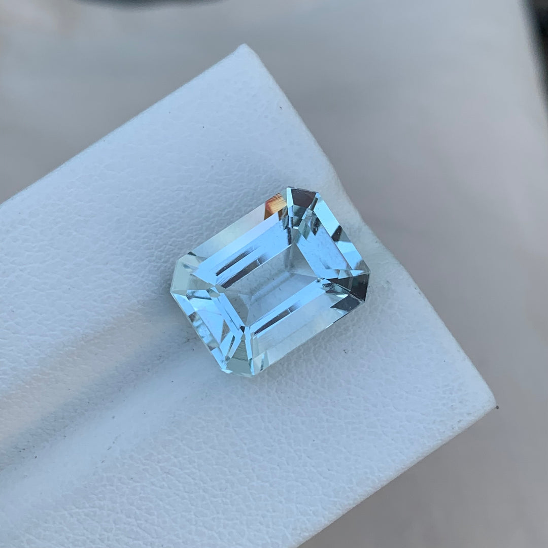 7.05 Carats Loose Emerald Shape Aquamarine