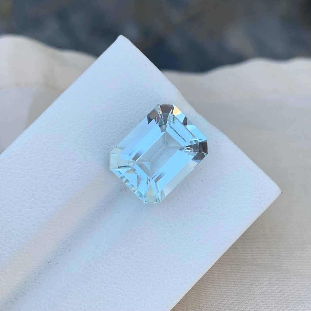 7.05 Carats Loose Emerald Shape Aquamarine