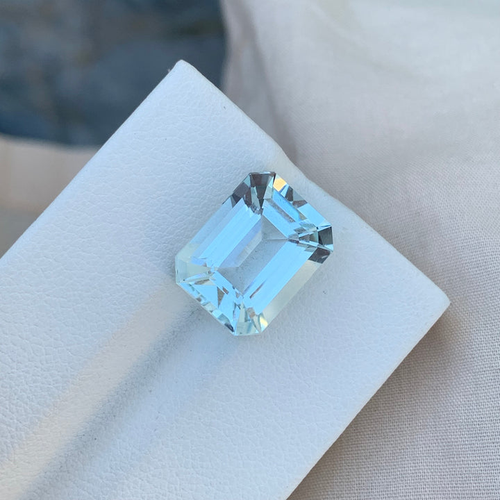 7.05 Carats Loose Emerald Shape Aquamarine