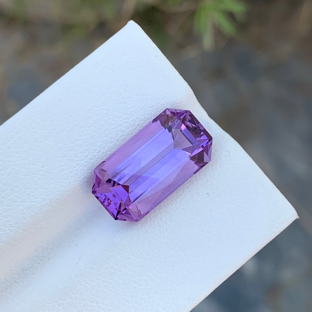 7.50 Carats Faceted Emerald Shape Amethyst