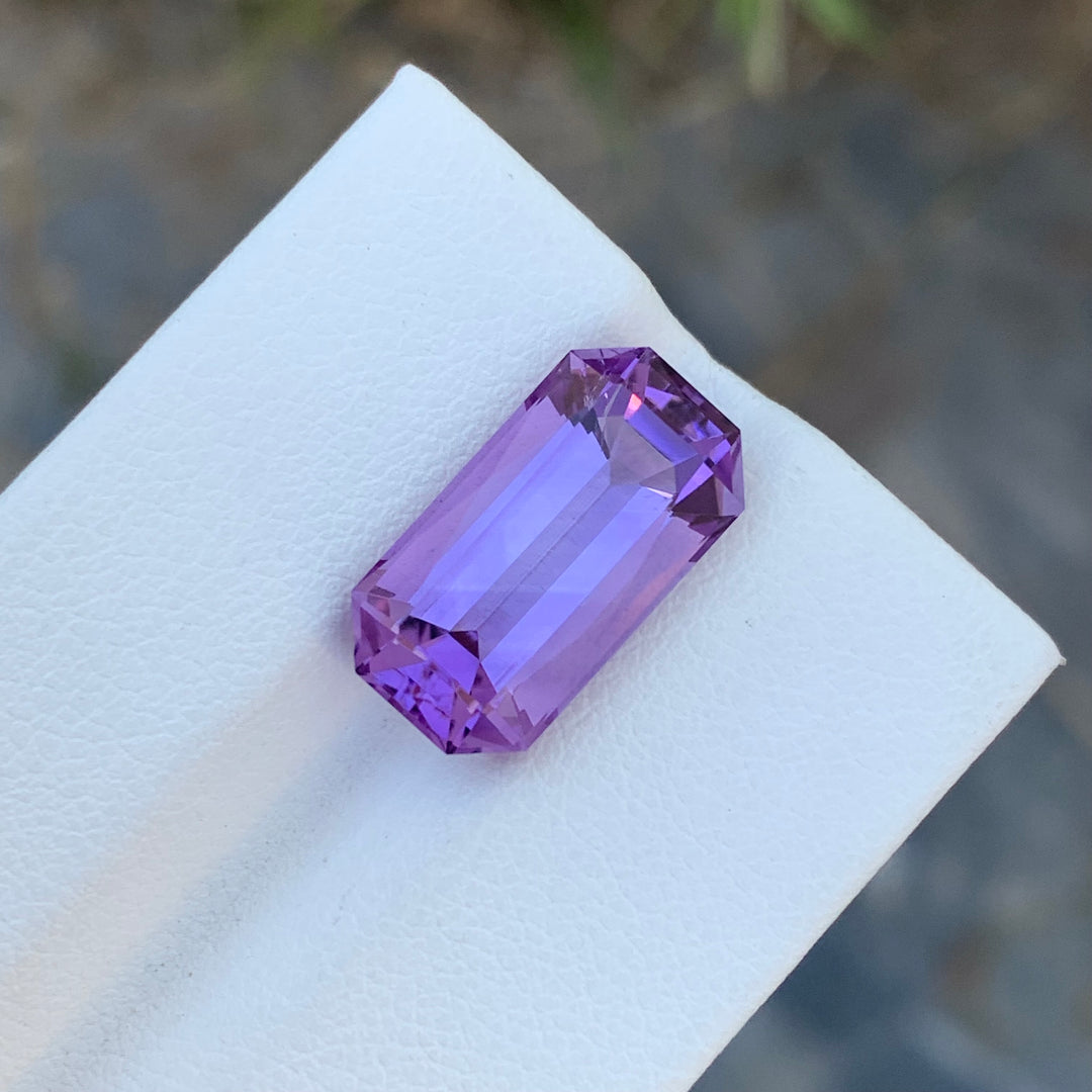 7.50 Carats Faceted Emerald Shape Amethyst
