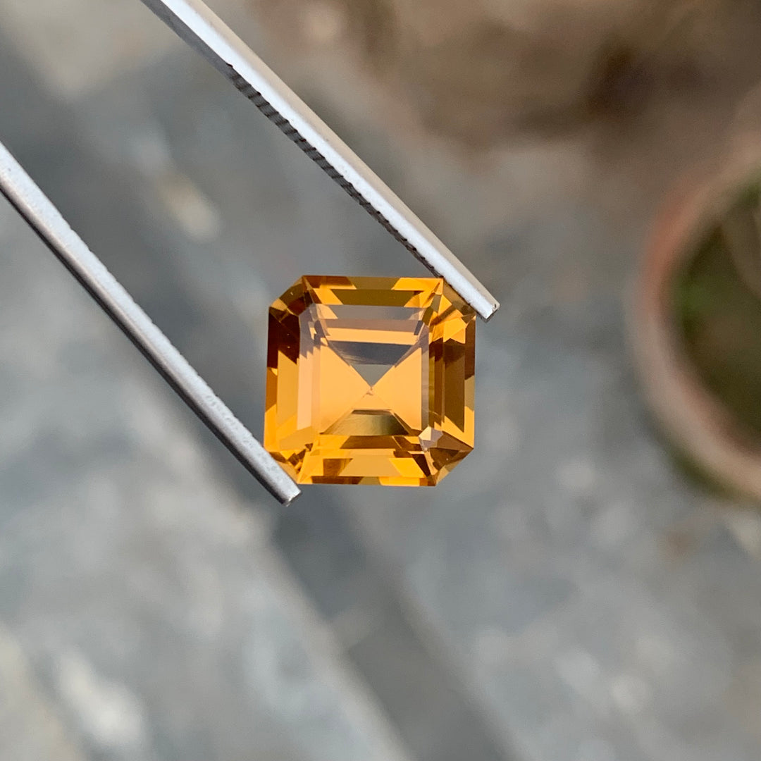 7.35 Carats Spectacular Faceted Square Shape Citrine