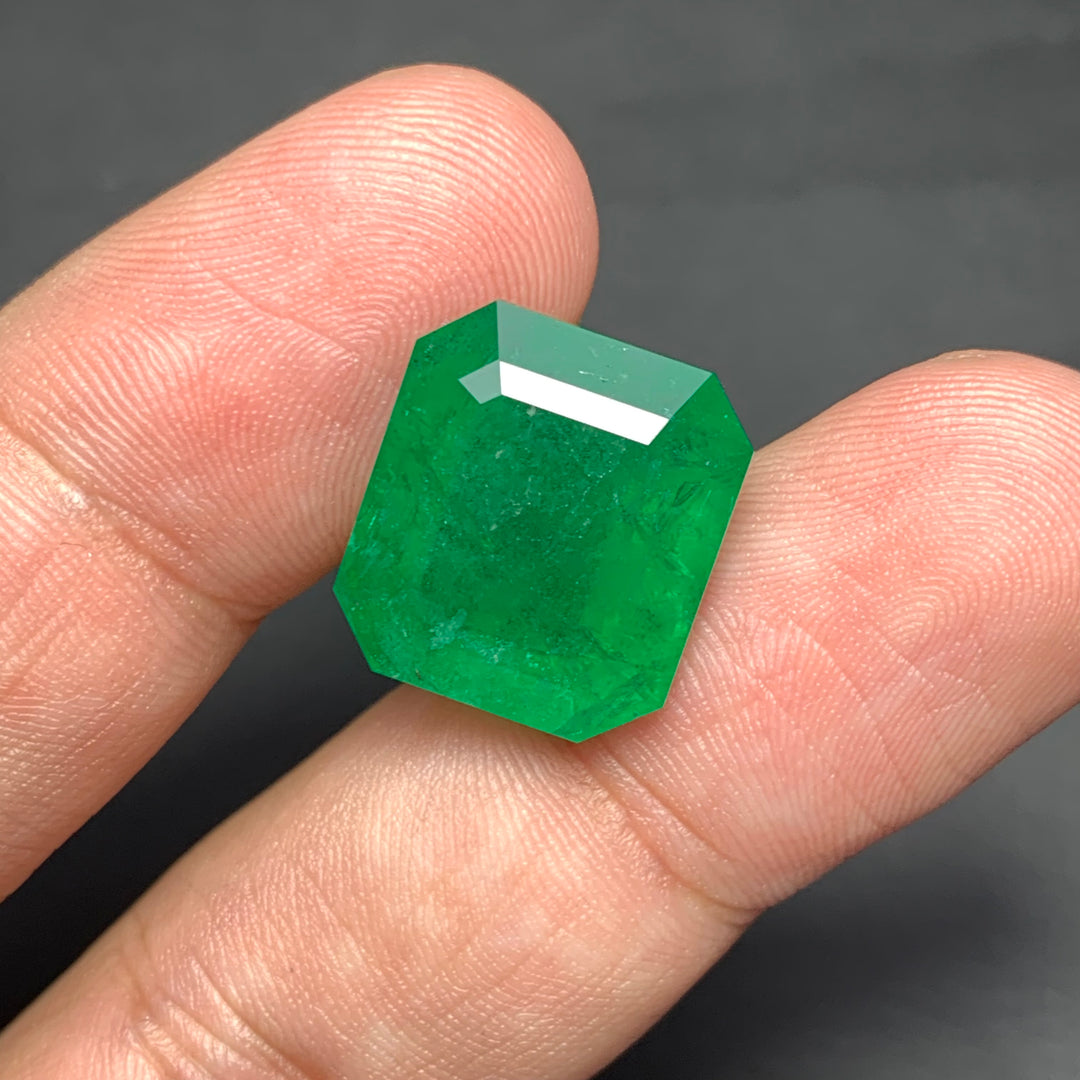 14.70 Carats Adorable Natural Loose Emerald Shape Zambian Emerald