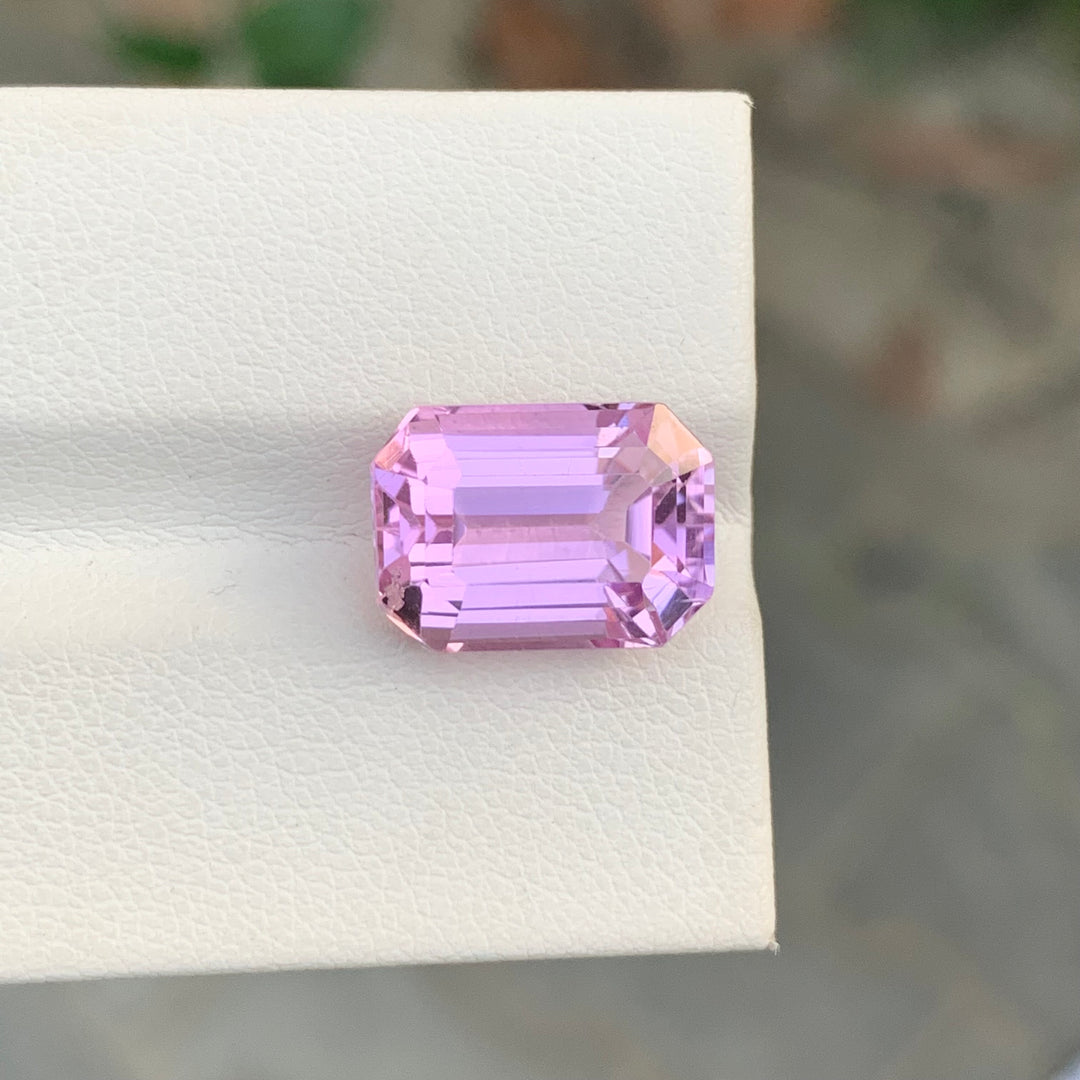 8.30 Carats Emerald Cut Loose Kunzite