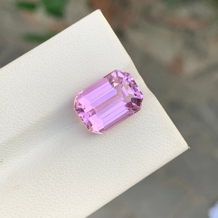 8.30 Carats Emerald Cut Loose Kunzite