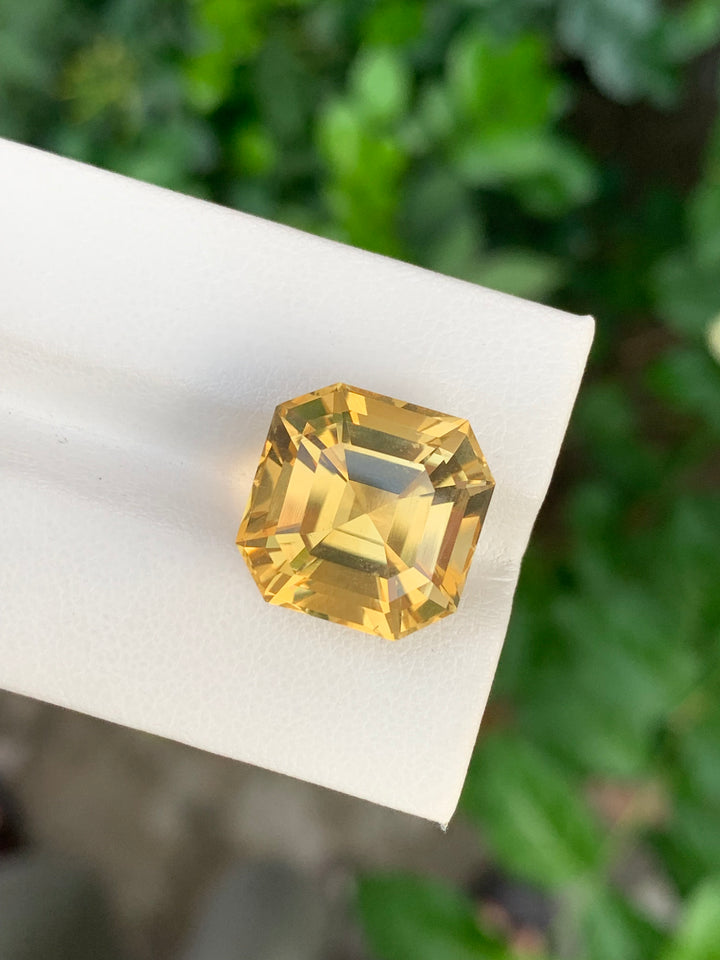 14.05 Carats Faceted Square Shape Citrine