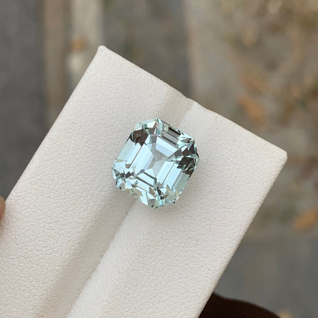 7.15 Carats Tremendous Loose Emerald Shape Aquamarine