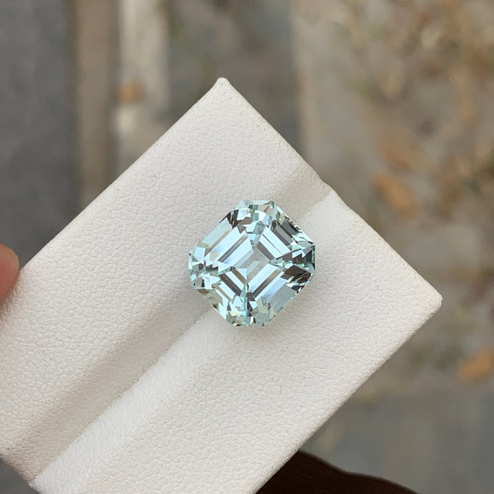 7.15 Carats Tremendous Loose Emerald Shape Aquamarine