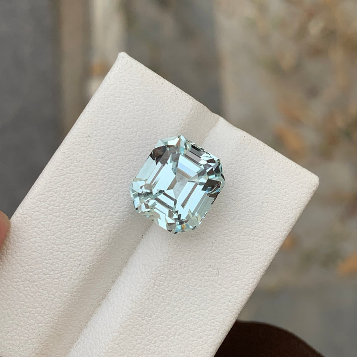 7.15 Carats Tremendous Loose Emerald Shape Aquamarine