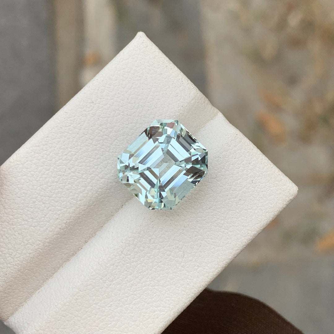 7.15 Carats Tremendous Loose Emerald Shape Aquamarine