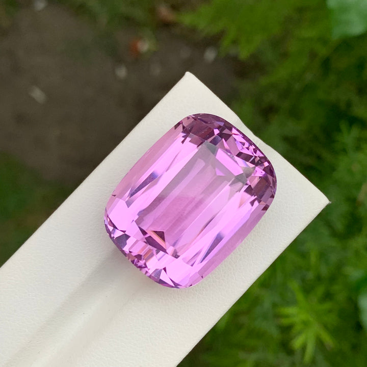 90.35 Carats Lovely Loose Cushion Shape Kunzite